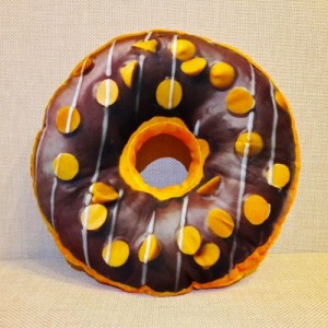 Подушка-пончик ЛЮКС «Арахис с шоколадом»